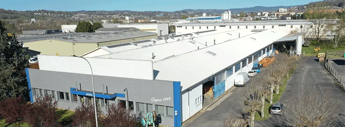 Vue aérienne de l'usine de Brive-la-Gaillarde, où sont fabriquées les cuisines EKINOX